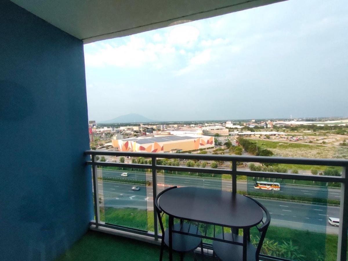 The Aces Crib At Azure North Pampanga Aparthotel Екстериор снимка